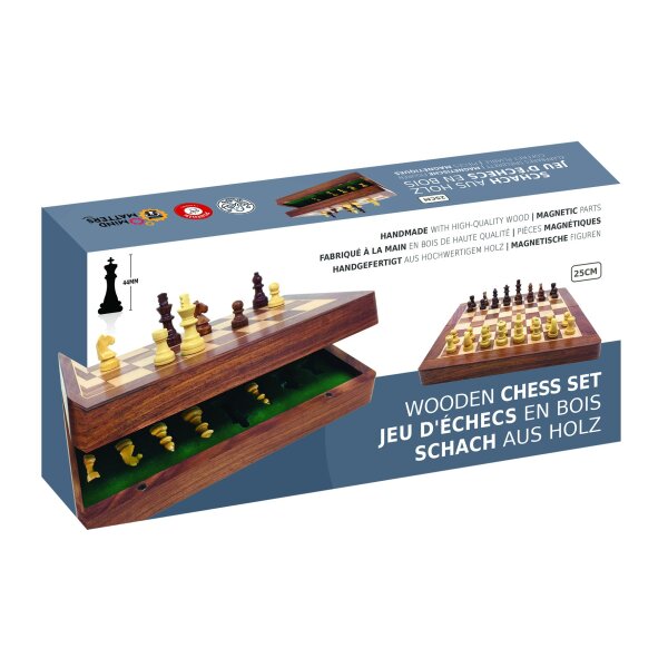 PIATNIK Magnetisches Schach aus hochwertigem Holz mit 25 × 25 cm großem Spielfeld, handgeschnitzten magnetischen Schachfiguren und zusammenklappbarem Spielbrett zur sicheren Aufbewahrung der Figuren.